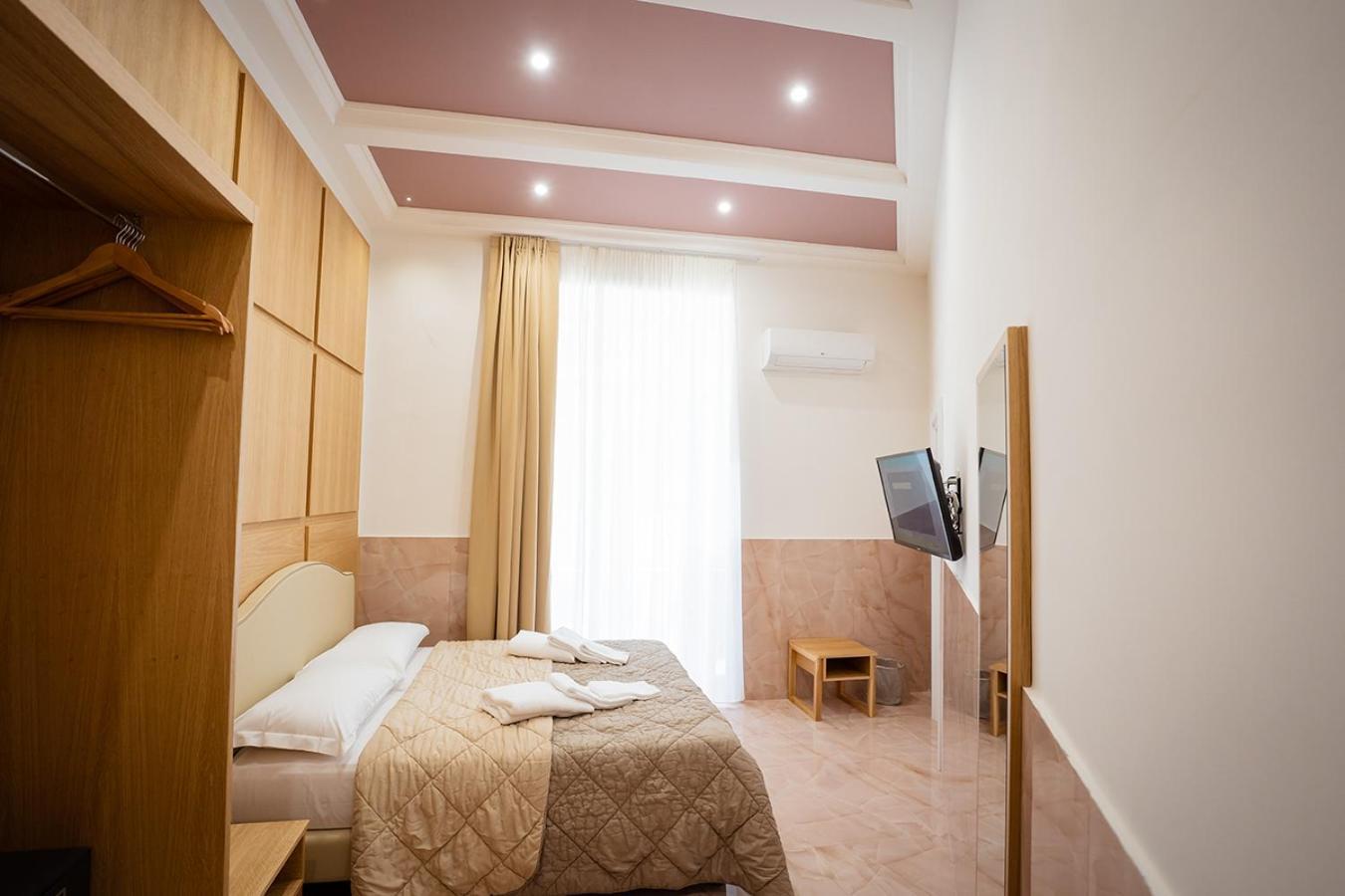 Medina Art & Lifestyle H., By Clapa Group Dislocated Hospitality Guest house Naples